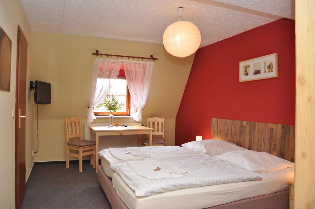 Thueringer Landhotel Edelhof Uhlstadt-Kirchhasel Екстер'єр фото